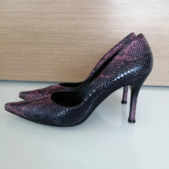 Stuart Weitzman Snake Print Leather Pointed Toe 4" Heels Purple Pink Black 9 - Picture 9 of 16